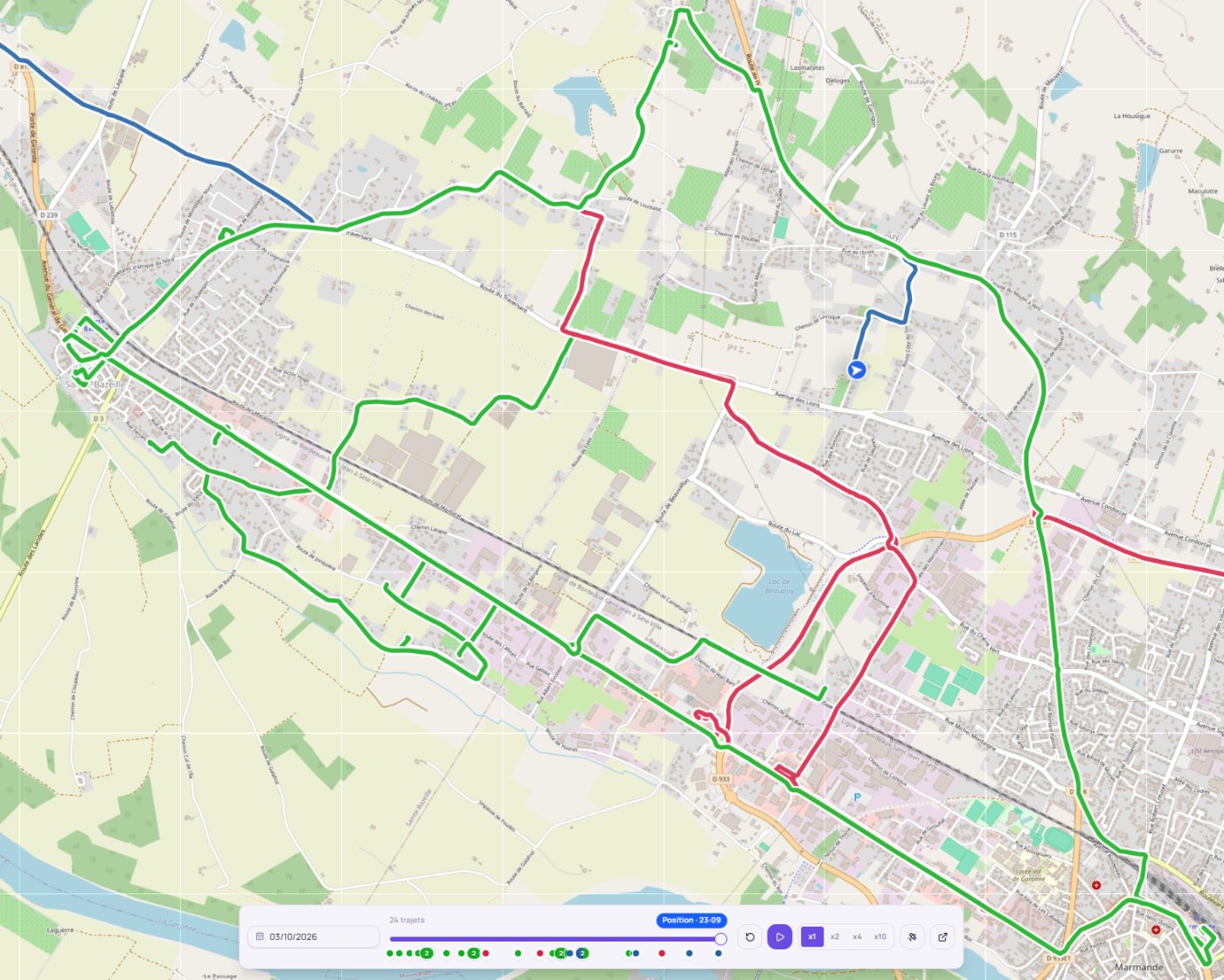 Carte des trajets d'un véhicule : parcours de la journée, position en direct et lecture chronologique